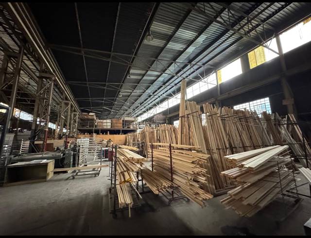 5,100M² WAREHOUSE FOR SALE IN INDUSTRIA
